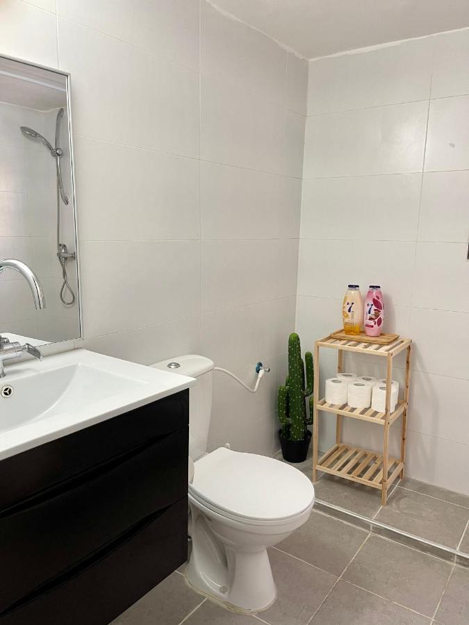 Bat Galim - Mirror Apartment By The Beach Haifa Ngoại thất bức ảnh
